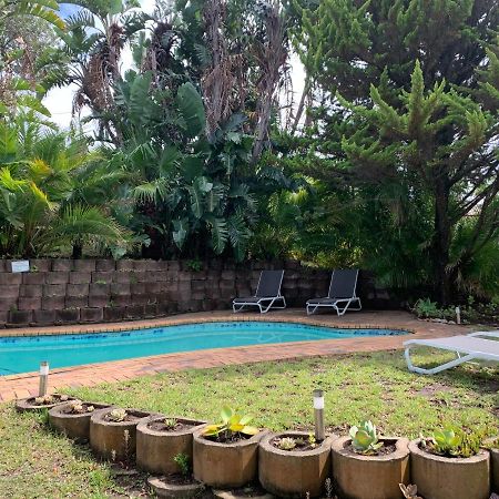 Garden Cottage In Ambiente Guest House クニスナ エクステリア 写真