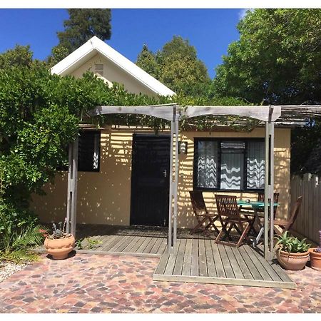 Garden Cottage In Ambiente Guest House クニスナ エクステリア 写真