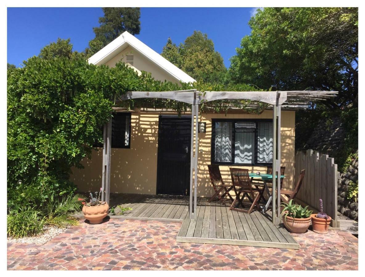 Garden Cottage In Ambiente Guest House クニスナ エクステリア 写真